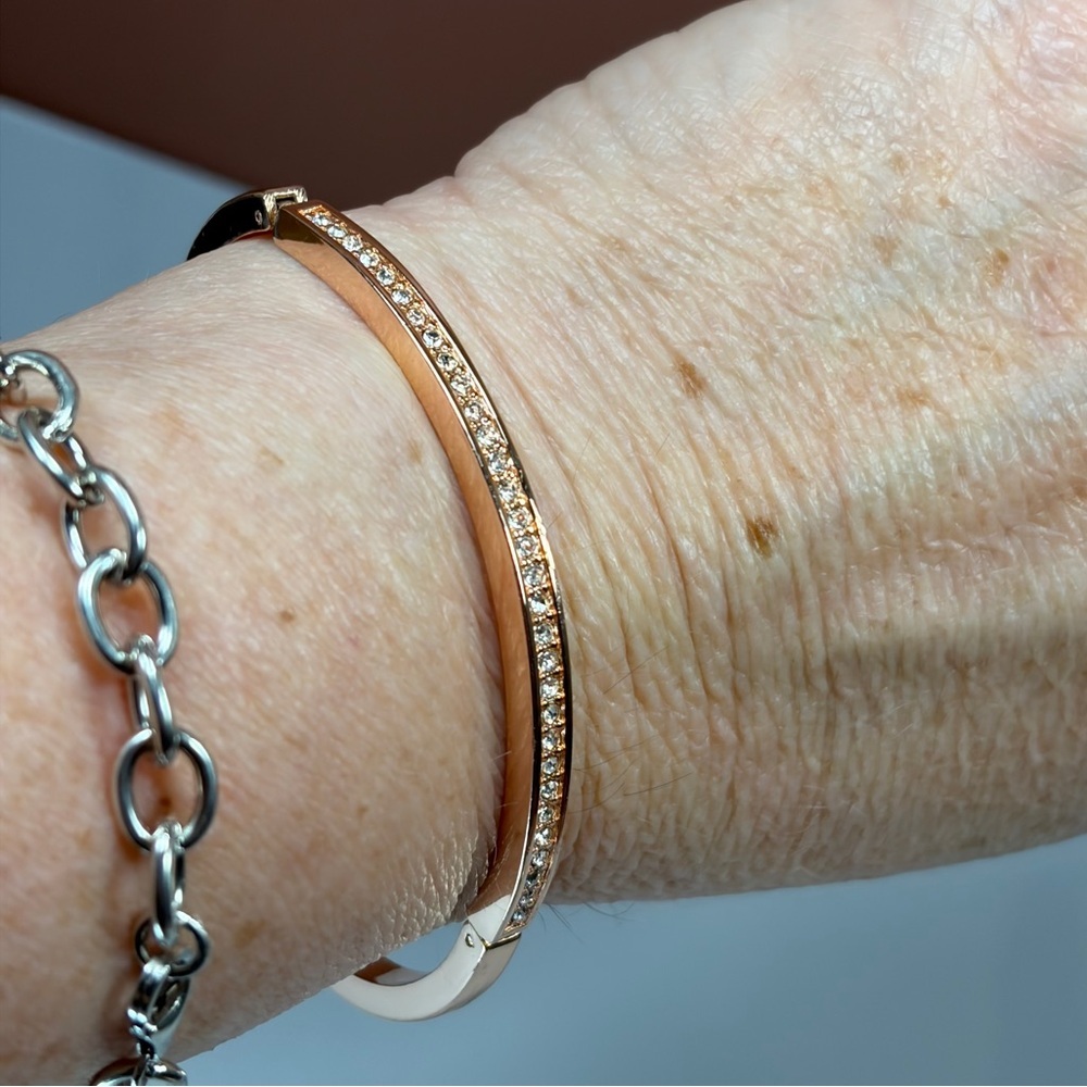 Sleek Rose Gold Bracelet with Crystal Accents